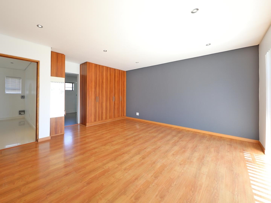 5 Bedroom Property for Sale in Baronetcy Estate Western Cape